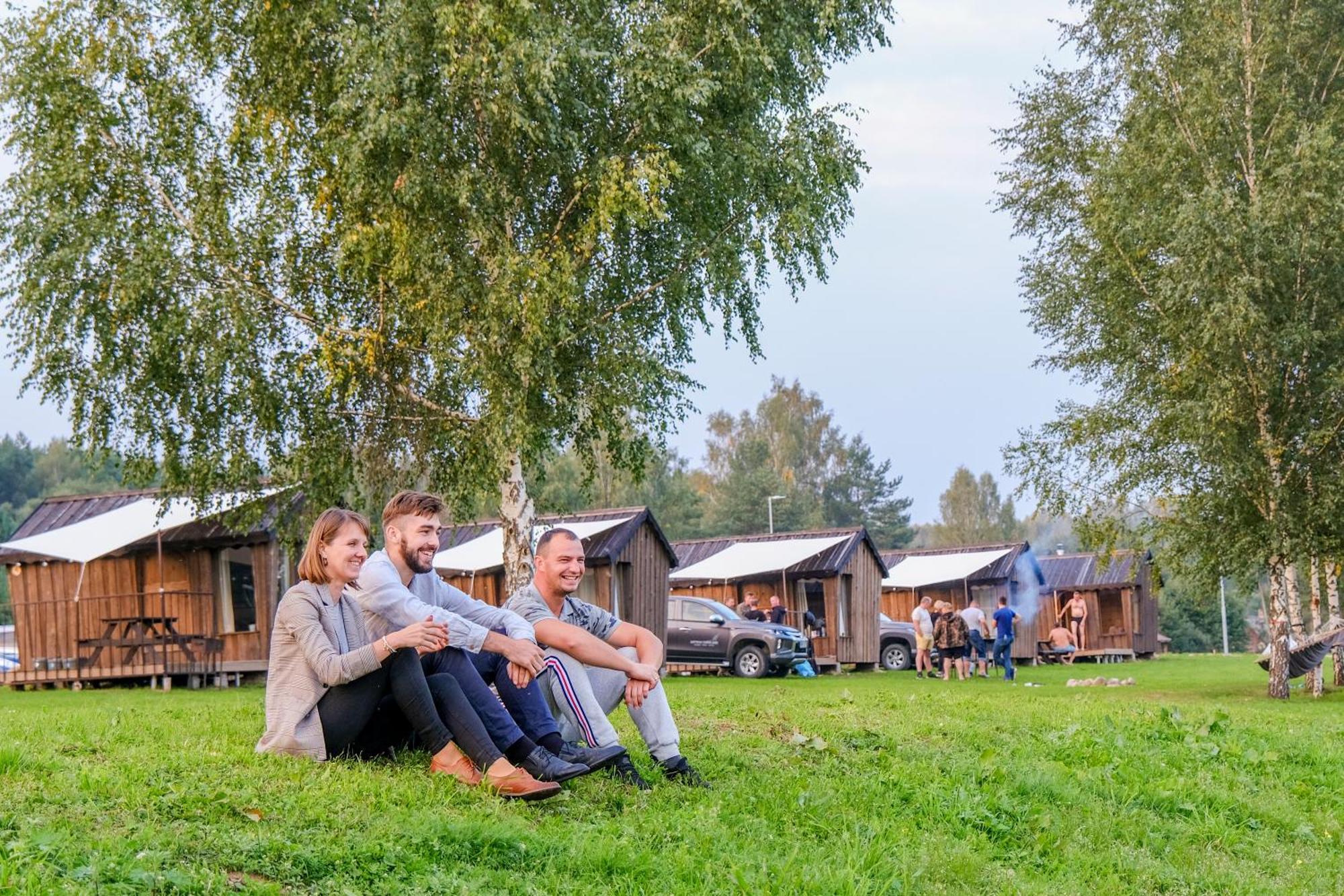 Kempings Daugavas Lokos Sargeliski Ngoại thất bức ảnh